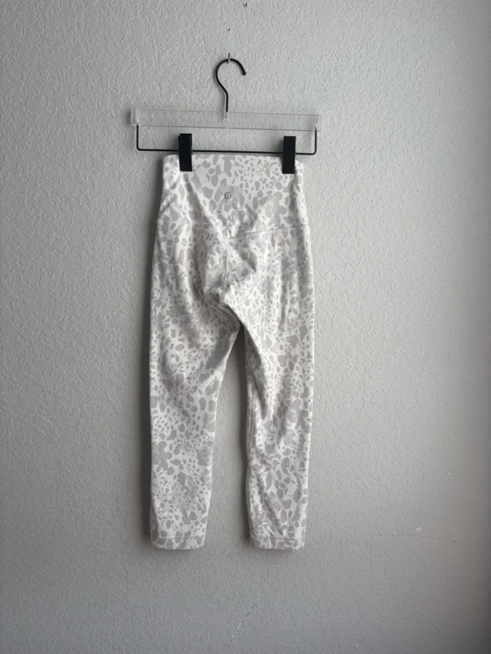 Lululemon Align HR Leggings Cheetah Antique white 2 - Picture 3 of 6
